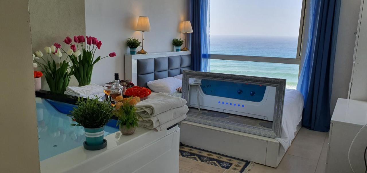 Magic On The Sea-Suites With A Private Jacuzzi And A Private Sea View ネタニア エクステリア 写真